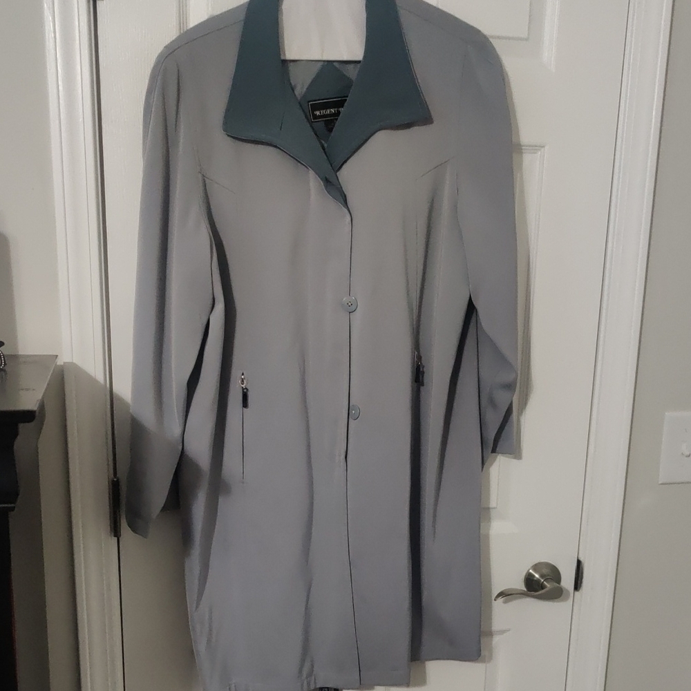 Regent Park Light Gray Trench Coat with Teal Collar – Like New – XL